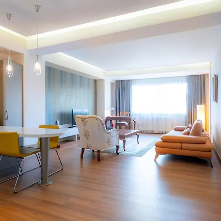 Heykel Aparthotel 4*